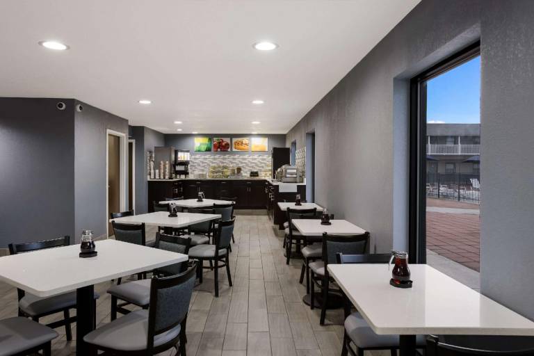 Quality Inn & Suites Big Rapids near University — photo 3