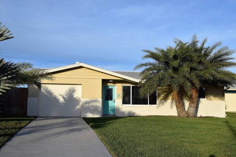 House  Seabreeze Shores In Kingston Park