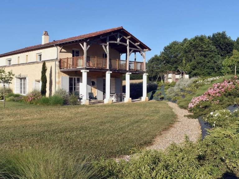 House with garden, barbecue & pool | Nature view — photo 3