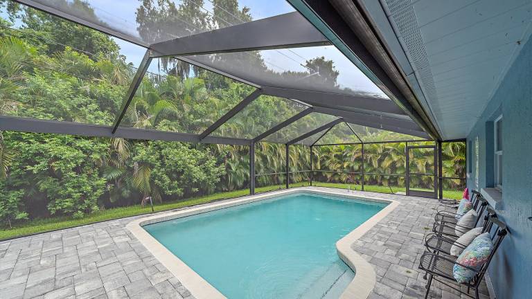 Child-friendly spacious house with yard, patio & pool | Pet-friendly — photo 3