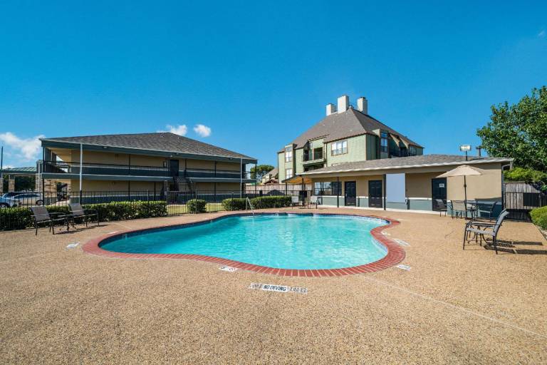 Quality Inn & Suites Garland - East Dallas — photo 2