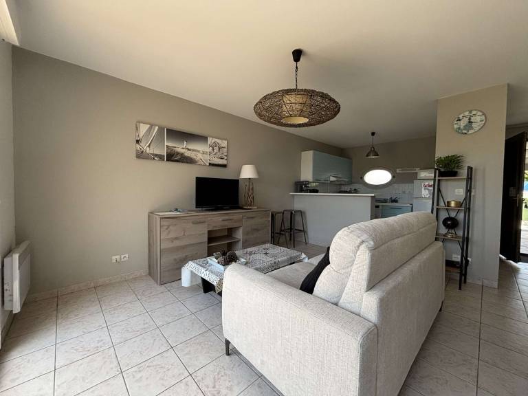 Vacation home with grill — photo 2