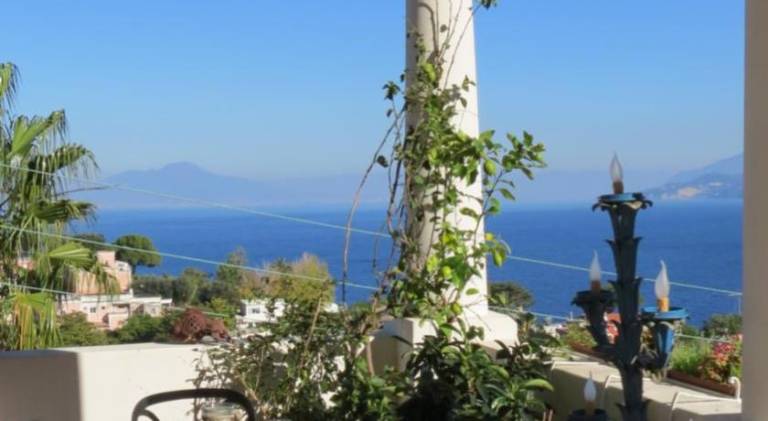 Scala Fenicia 14 by CapriRooms in Anacapri