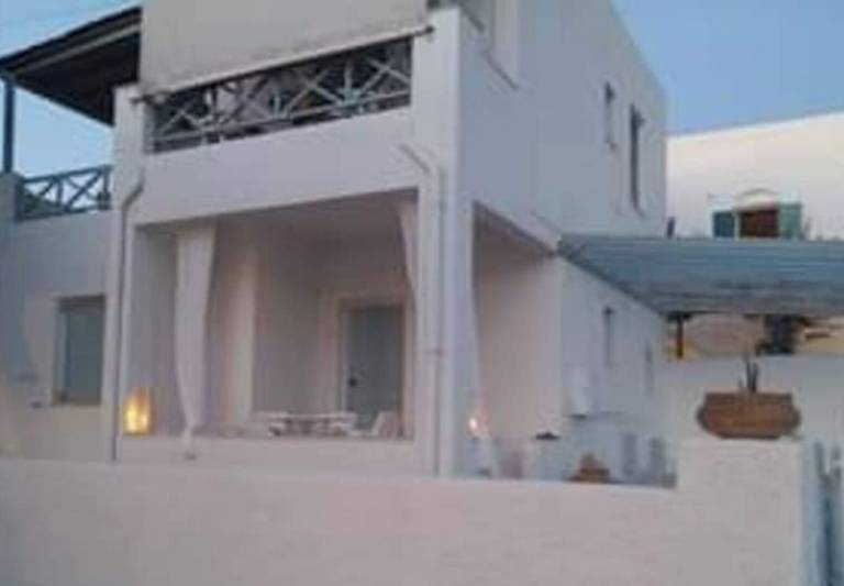 House Syros
