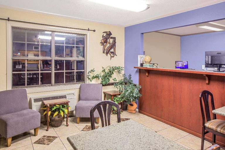 Days Inn by Wyndham Monroe LA — photo 5