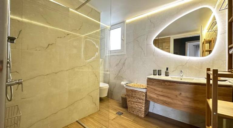 Rental apartment with terrace — photo 2