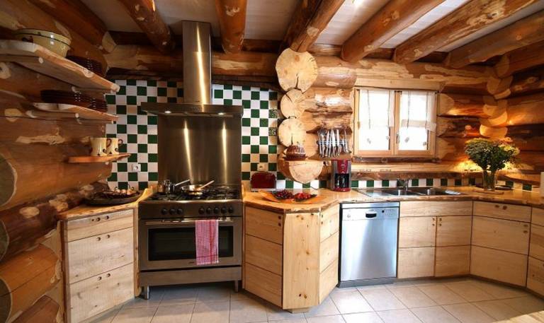Chalet with terrace, BBQ & yard — photo 4