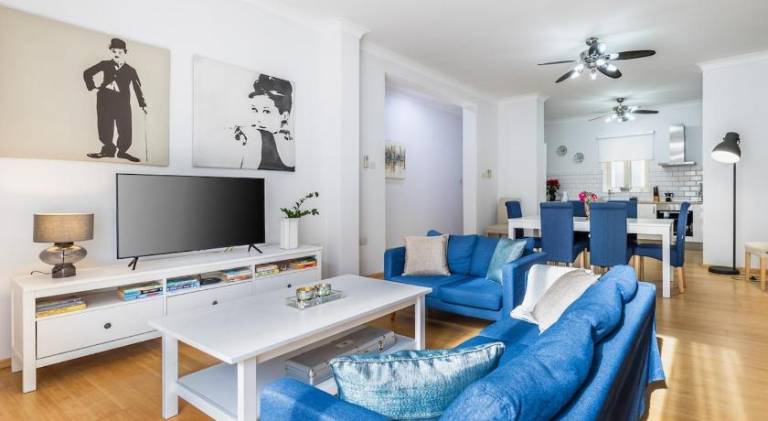 Rental apartment with terrace — photo 2