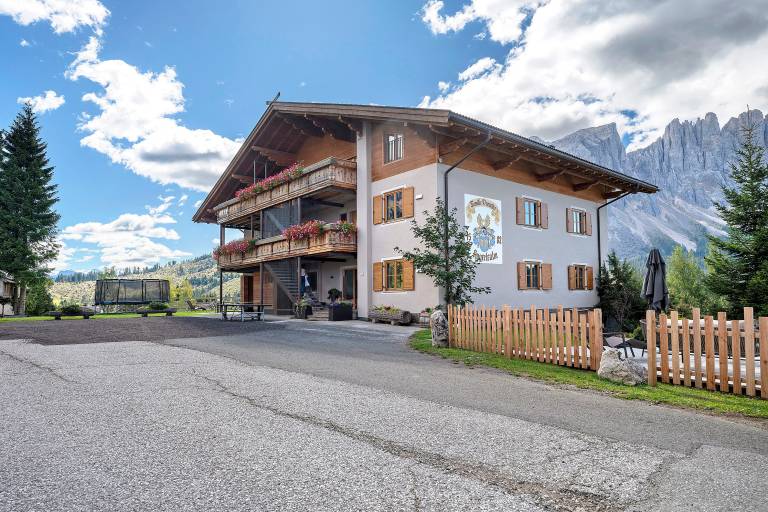 Ferienwohnung in Karersee, Carezza Al Lago f&uuml;r max. 6 Personen