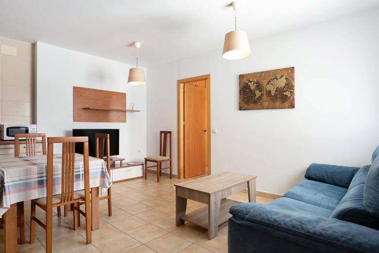 Apartment with fast internet, yard & patio | City view — photo 2