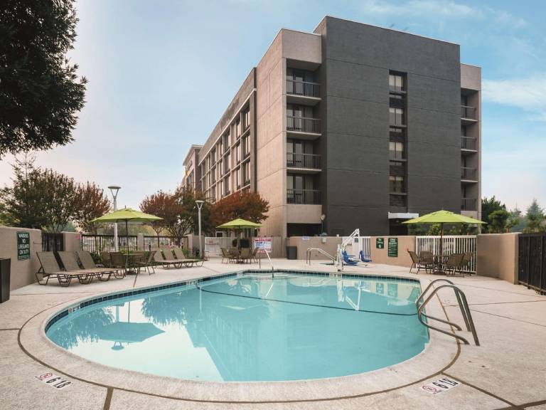 La Quinta Inn & Suites by Wyndham Rancho Cordova Sacramento — photo 2