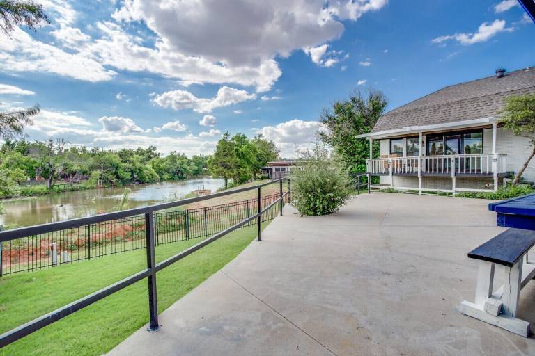 Villa Lakeshore Estates II