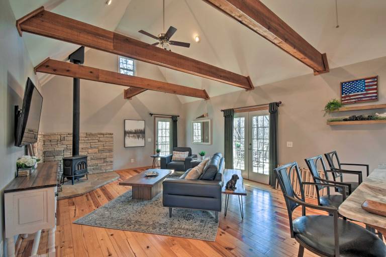 Family-Friendly Lake Lanier Escape on 2 + Acres! — photo 3