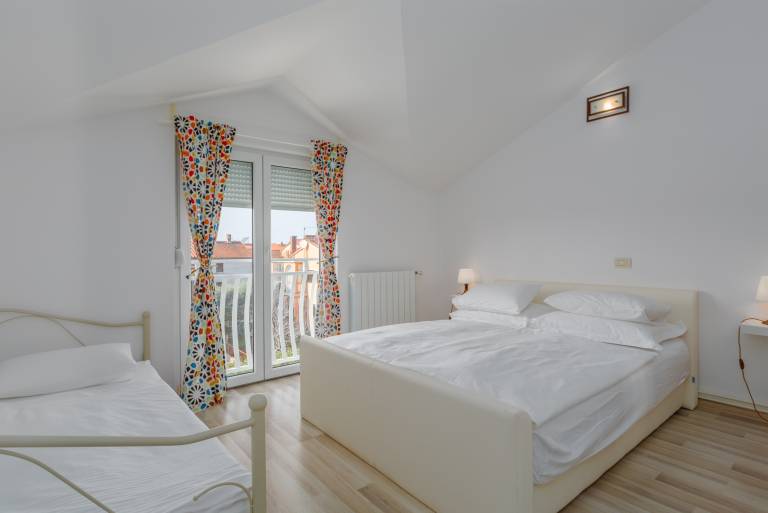 One bedroom apartment with terrace and sea view Umag (A-2523-c) in Umag