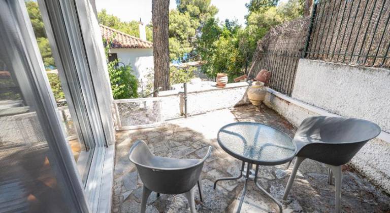 Holiday apartment with terrace & garden — photo 4