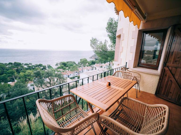 Rental apartment with barbeque, terrace & pool | Sea view — photo 5