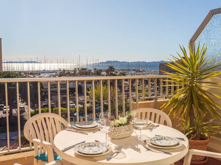 Ferienwohnung in Le Port, Provence-Alpes-Côte d'Azur für max. 4 Personen Ferienwohnung in Le Port, Provence-Alpes-Côte d'Azur für max. 4 Personen