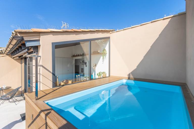 Apartment 'Cal Comorera' with Private Pool, Wi-Fi and Air Conditioning in Lleida