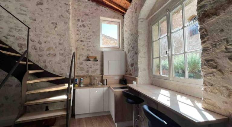 House with 1 room for 4 persons in Saint-Paul-de-Vence