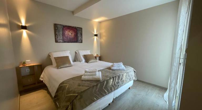 Nice vacation home with hot tub & pool | Pet-friendly in Tournon-sur-Rhone