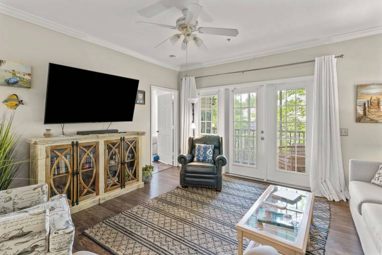 Condo Sea Island