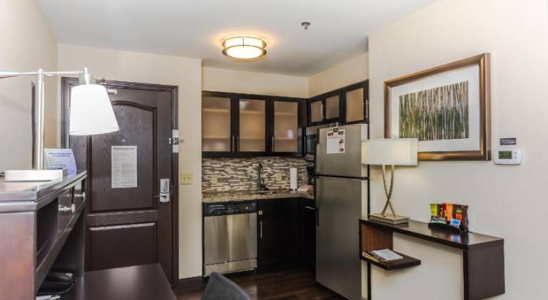 Staybridge Suites Grand Forks By IHG — photo 5