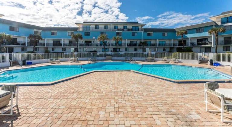 Rental apartment with pool in Flagler Beach, FL