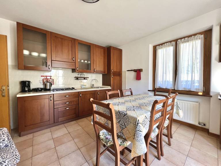 Apartment with 2 rooms for 5 persons in Tenno