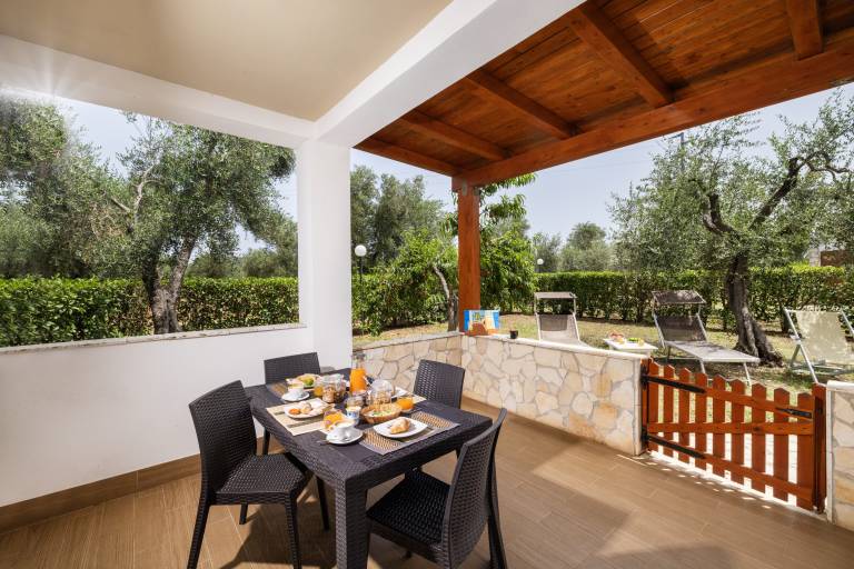 Agriturismo I Tesori del Sud Country House: Agriturismo I Tesori del Sud Gargano, trilocale 4 posti con giardino e barbecue — photo 2