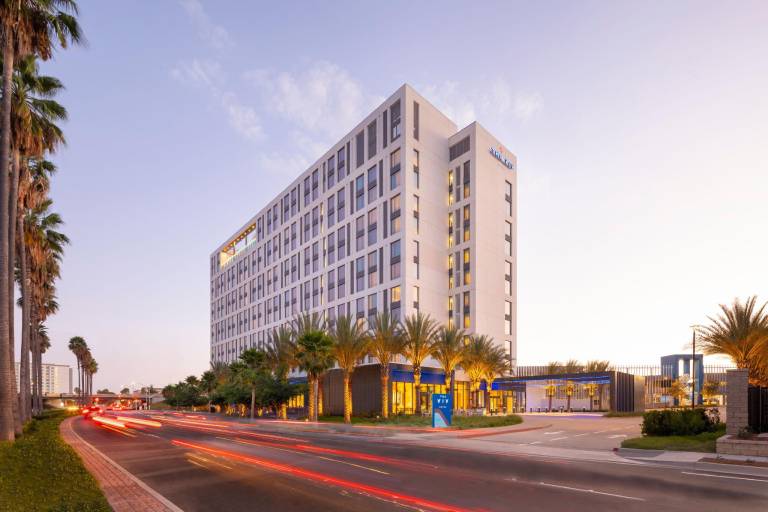 The Viv Hotel, Anaheim, a Tribute Portfolio Hotel in Orange, CA