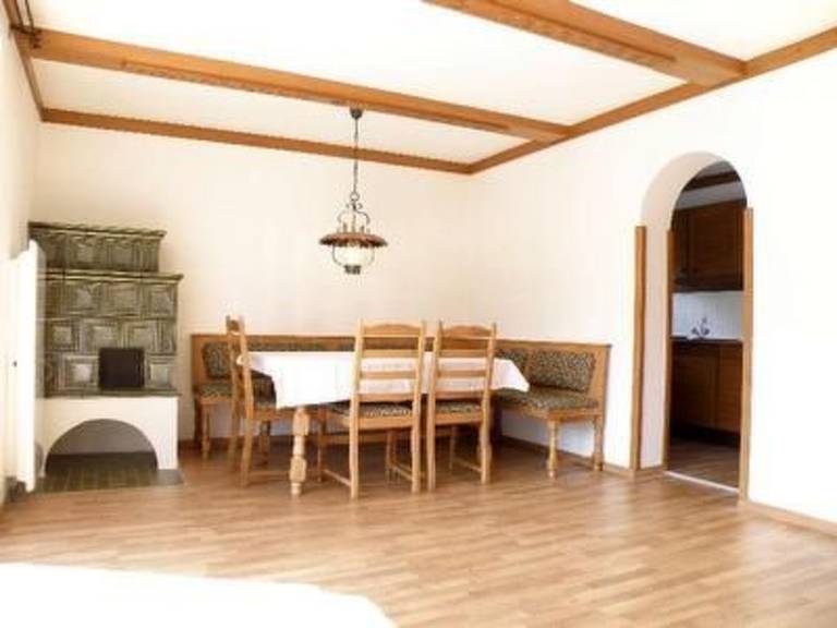 Fully equipped vacation home with patio, grill & garden | Mountain view | Pets allowed — photo 3