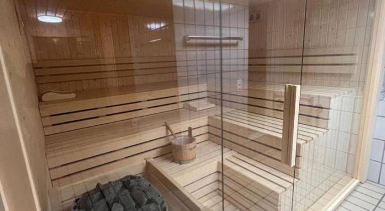 Holiday apartment with pool — photo 4