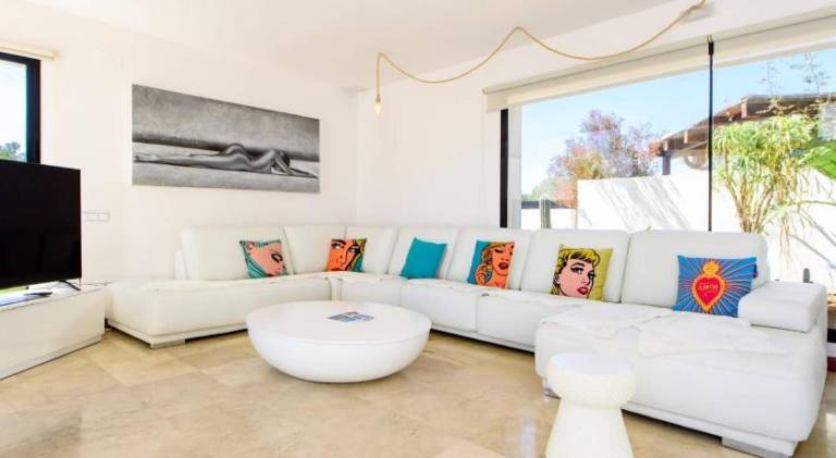 Fully equipped villa with private pool & terrace | Close to the beach | Pets are welcome — photo 2