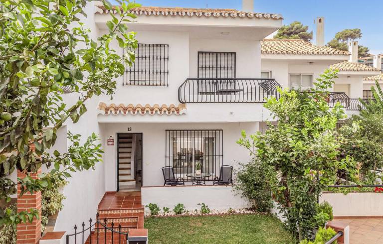 Casa  Benajarafe