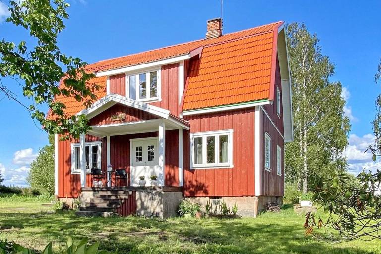 Vacation home with garden — photo 2