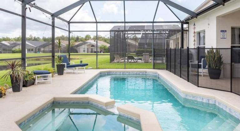 House with pool & hot tub | Pets are welcome in Kissimmee, FL