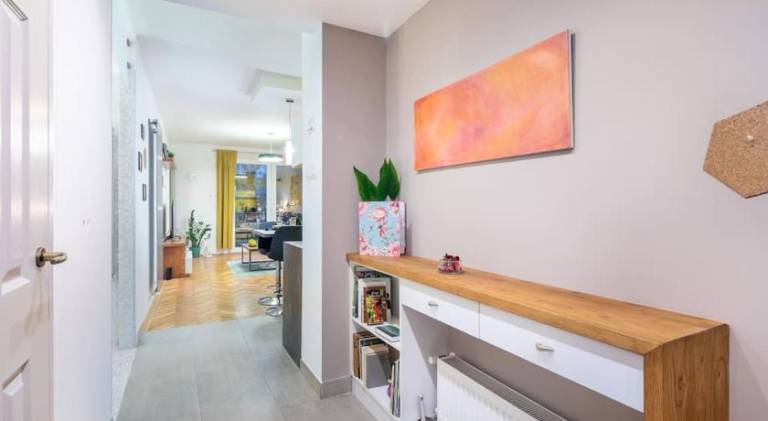 Cozy Apartment with Garden in the Castle District — photo 5