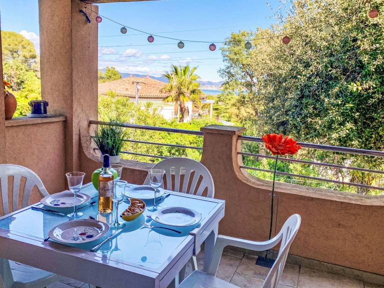 Children-friendly pleasant vacation home with garden & patio | Sea view | Pets are welcome — photo 4