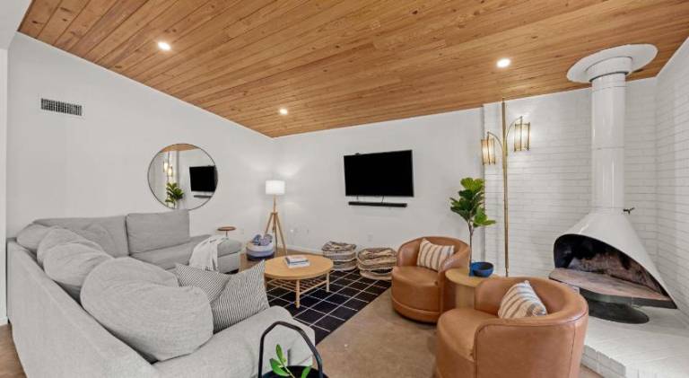 Vacation home | Pets allowed in Fredericksburg, TX