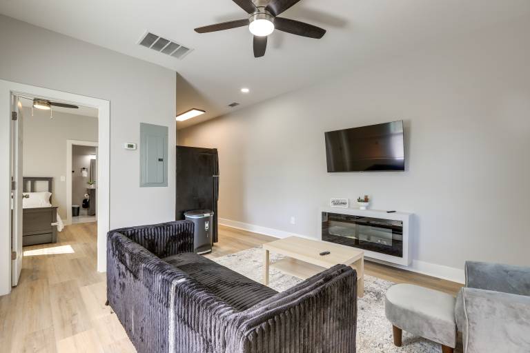 Pet-Friendly ATL Hub - 9 Mi to Downtown — photo 4