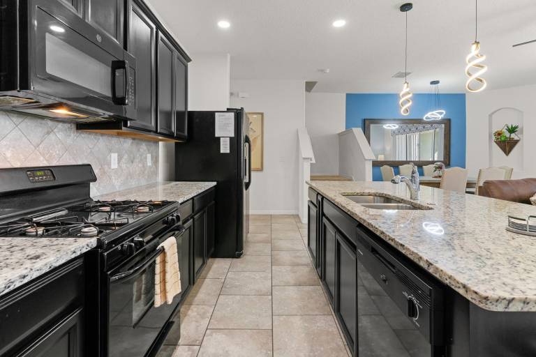 Child-friendly spacious house with private pool | Pets are welcome — photo 5