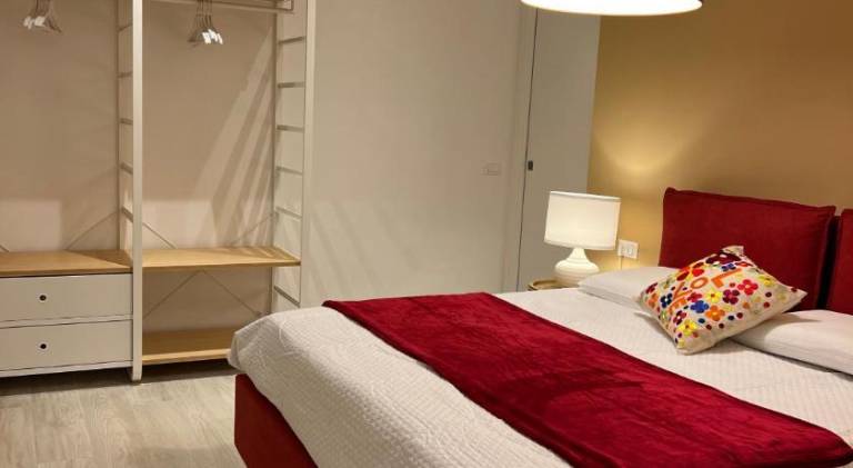 Holiday apartment with 2 rooms for 6 persons in Loano