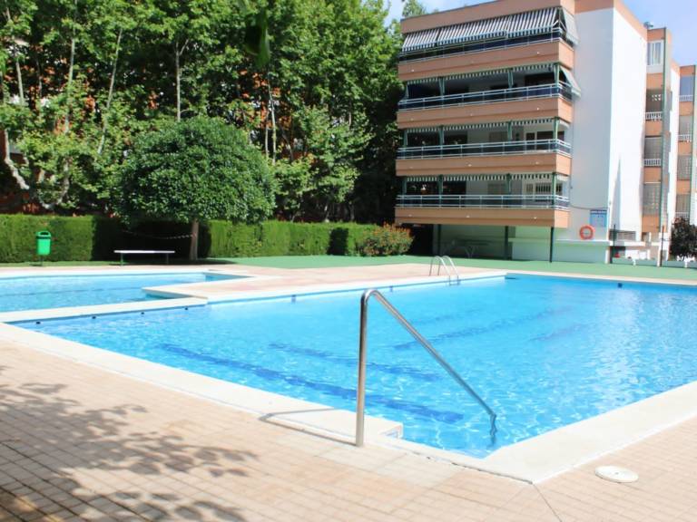 Beautiful rental apartment with pool | Next to the beach | Pets allowed in Cambrils