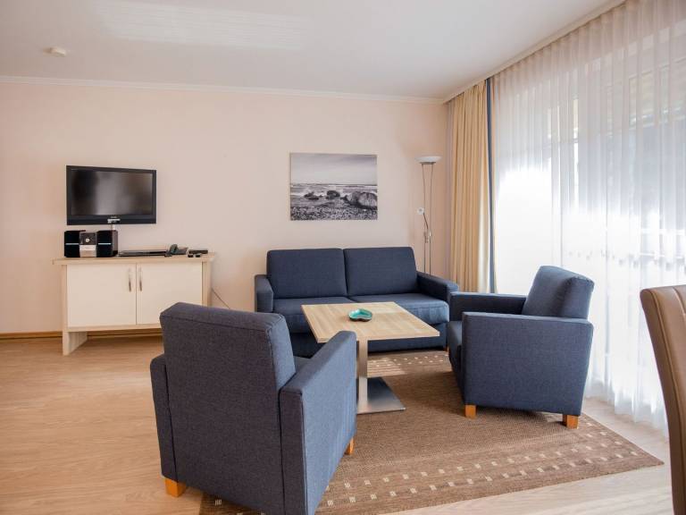 Komfortplus Ferienwohnung mit 1 Schlafzimmer und Terrasse im Erdgeschoss in Binz