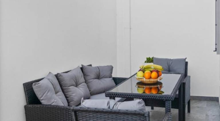 Vacation home with patio | Good for workation — photo 4