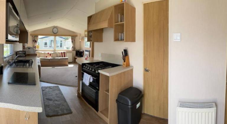 Beautiful Butlins van — photo 3