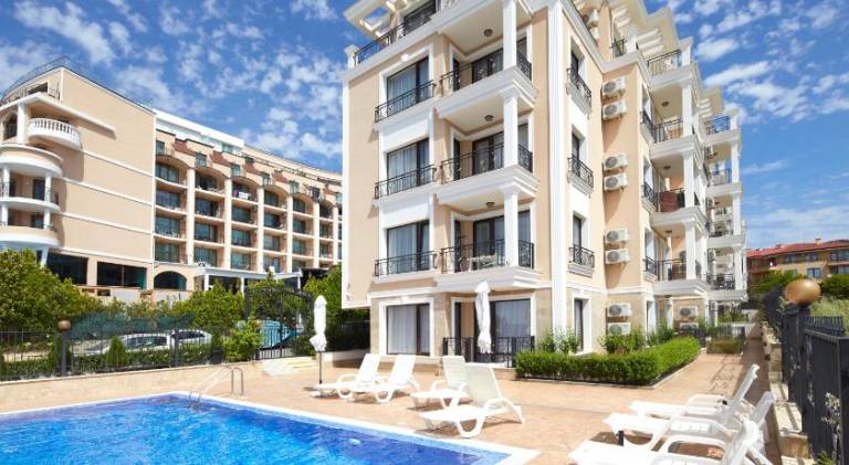 Rental apartment with terrace & pool in Sveti Vlas