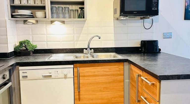 Holiday apartment | Next to Liverpool Cathedral | Dogs allowed — photo 5