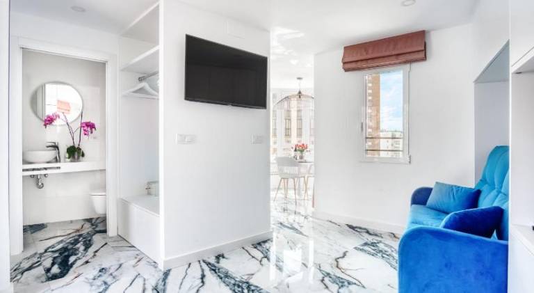 Apartment with pool | Beach nearby | Pets allowed — photo 2