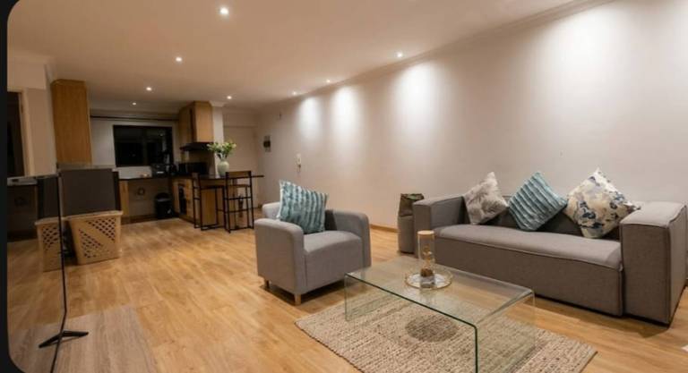 Stilvoll gepflegte zwei Schlafzimmer